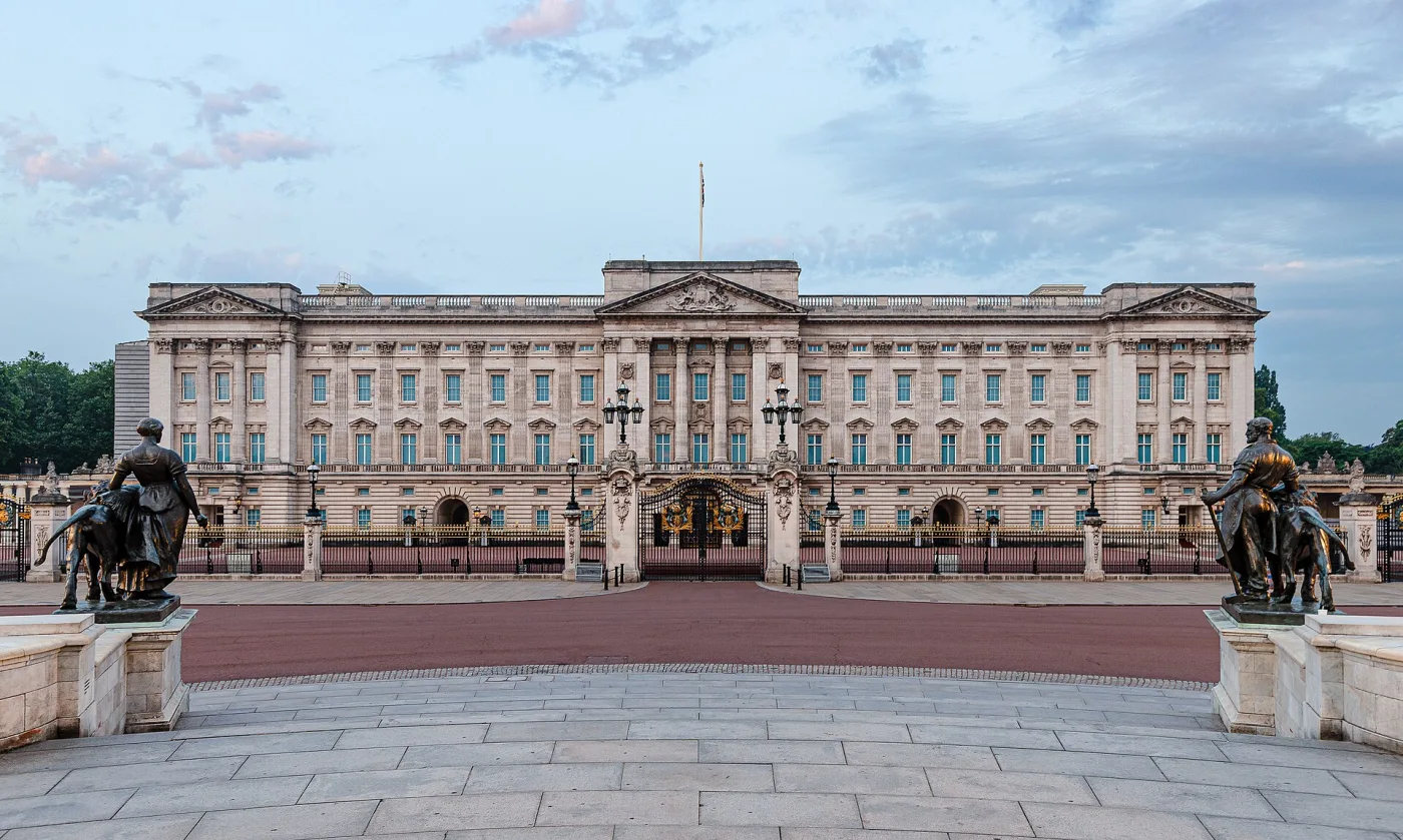 Palace of Westminster burns historical image 1